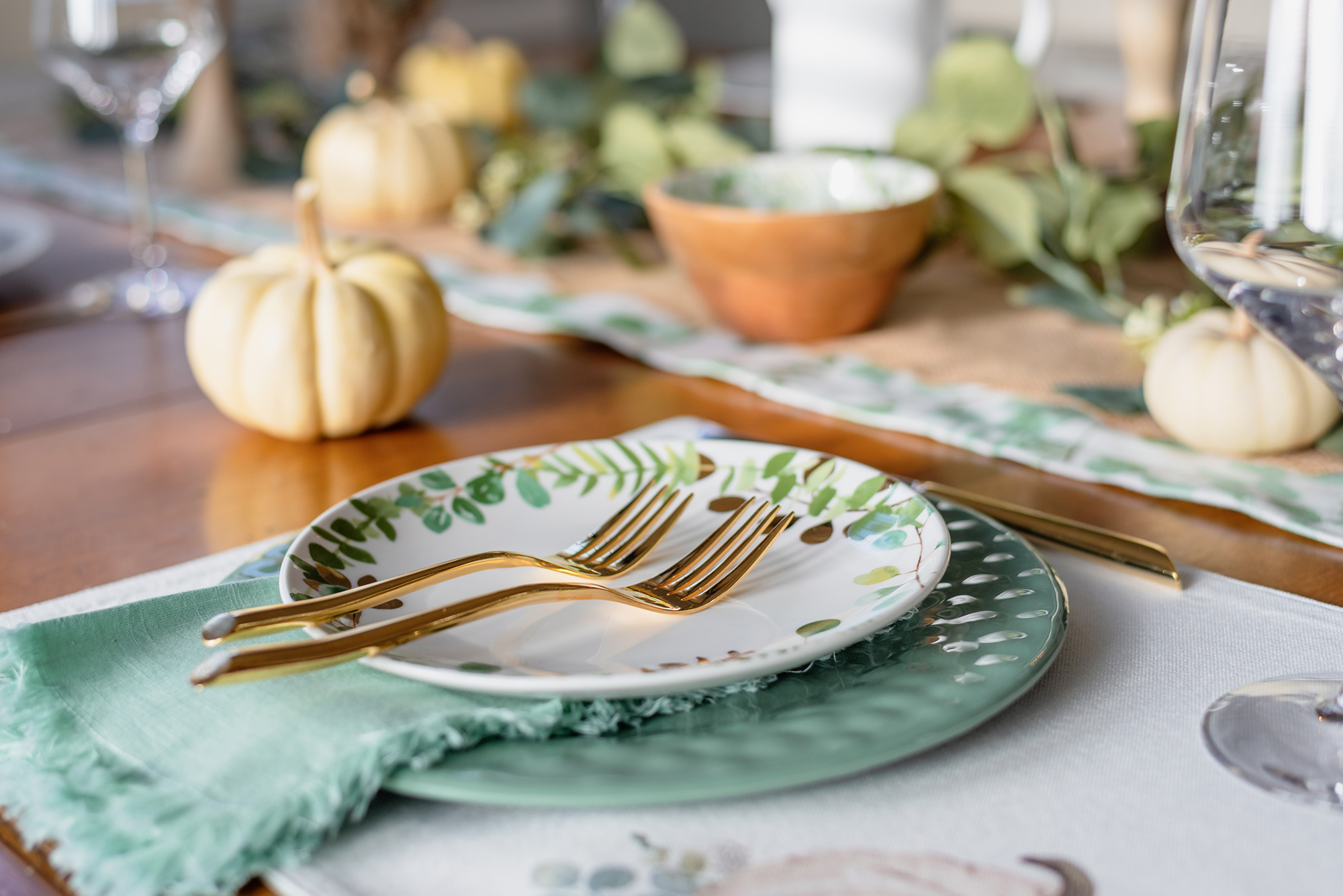 Best Thanksgiving Tablescape Tips for a Memorable Holiday Dinner